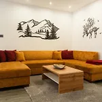 Forrest Valca