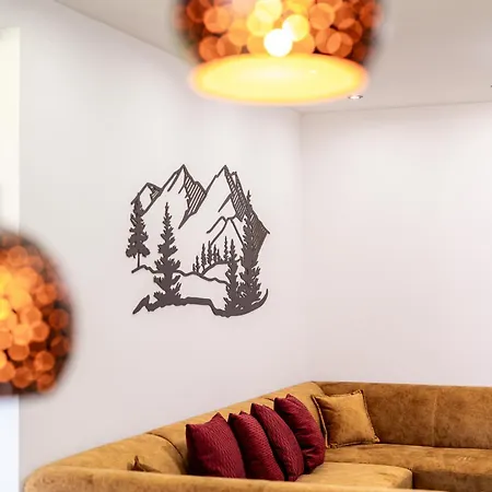 Forrest Chalet *